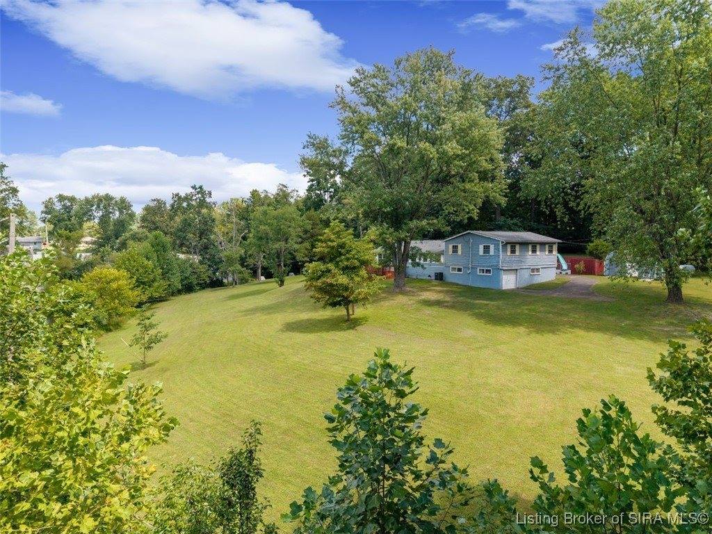6024 May Street, Floyds Knobs, IN 47119