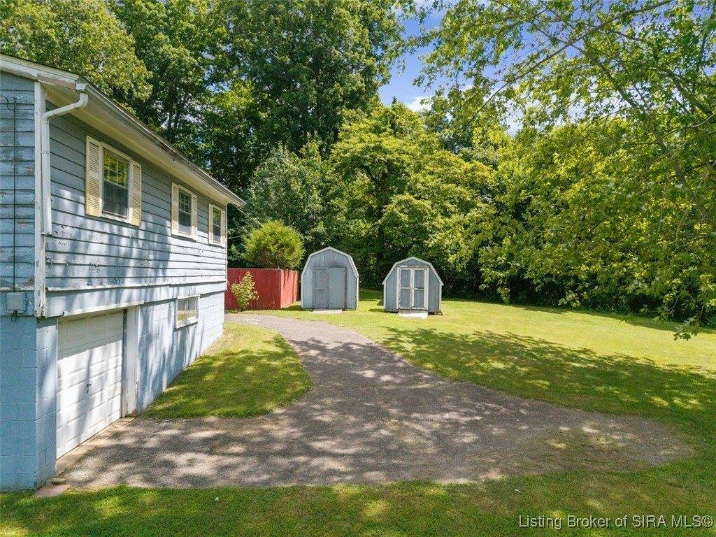 6024 May Street, Floyds Knobs, IN 47119