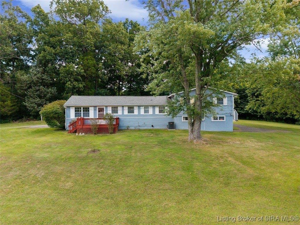 6024 May Street, Floyds Knobs, IN 47119