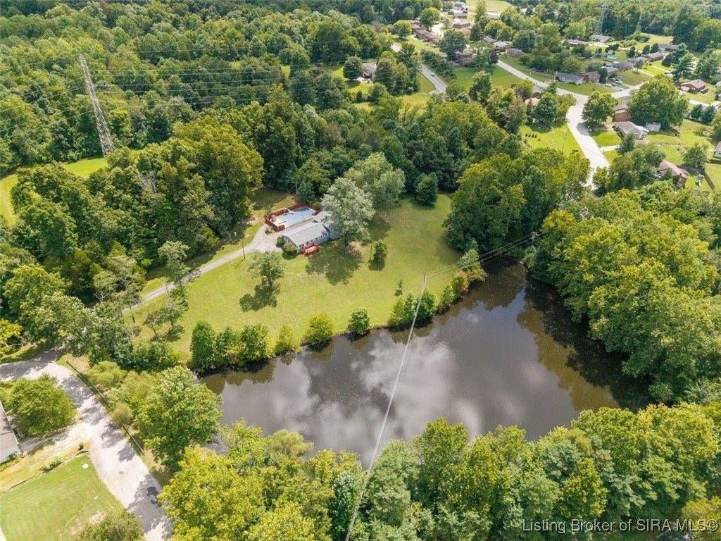 6024 May Street, Floyds Knobs, IN 47119