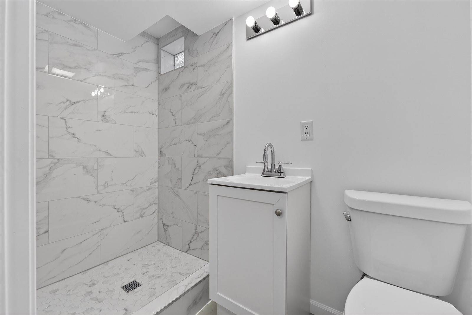 8630 West Lancaster Ave, Milwaukee, WI 53225