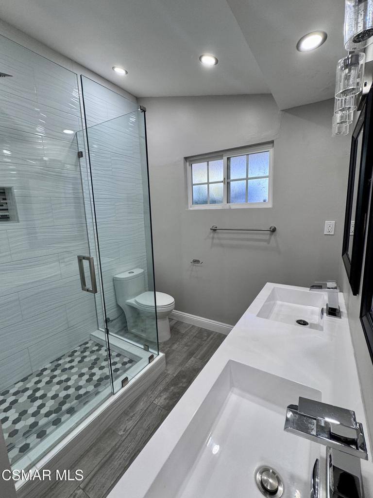 20445 Miranda Street, Woodland Hills, CA 91367