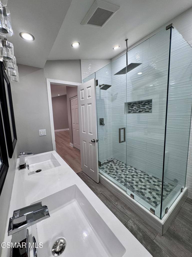 20445 Miranda Street, Woodland Hills, CA 91367