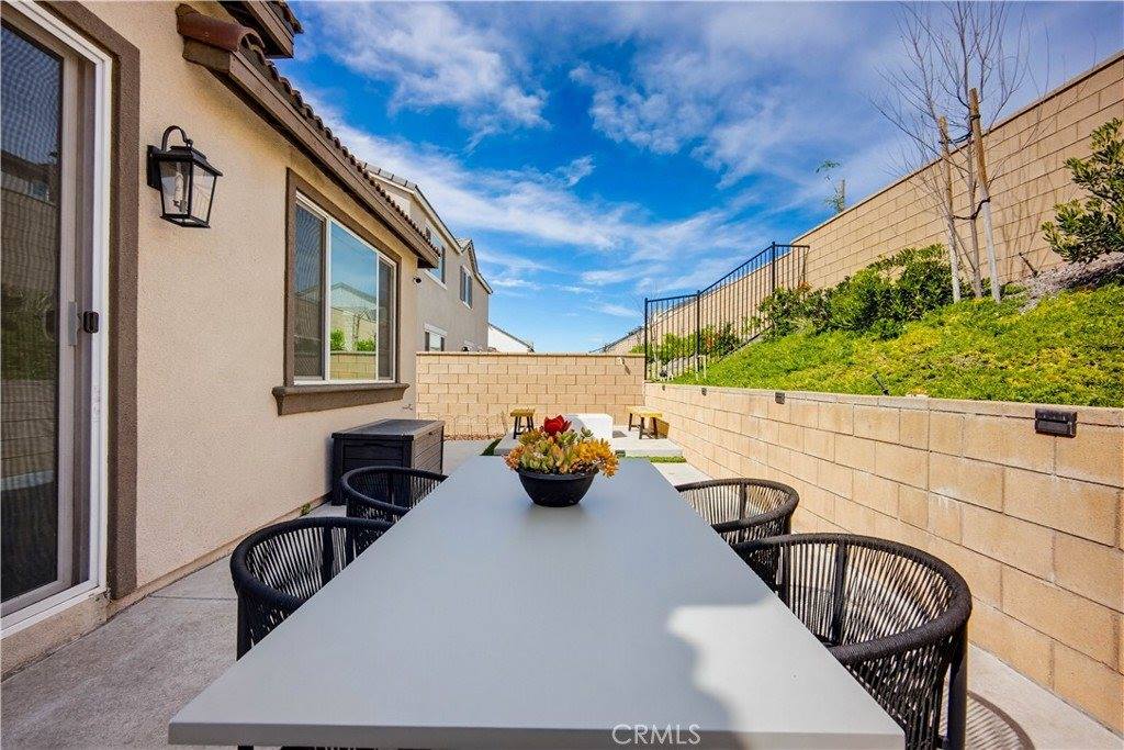 16746 Mistletoe, Fontana, CA 92336
