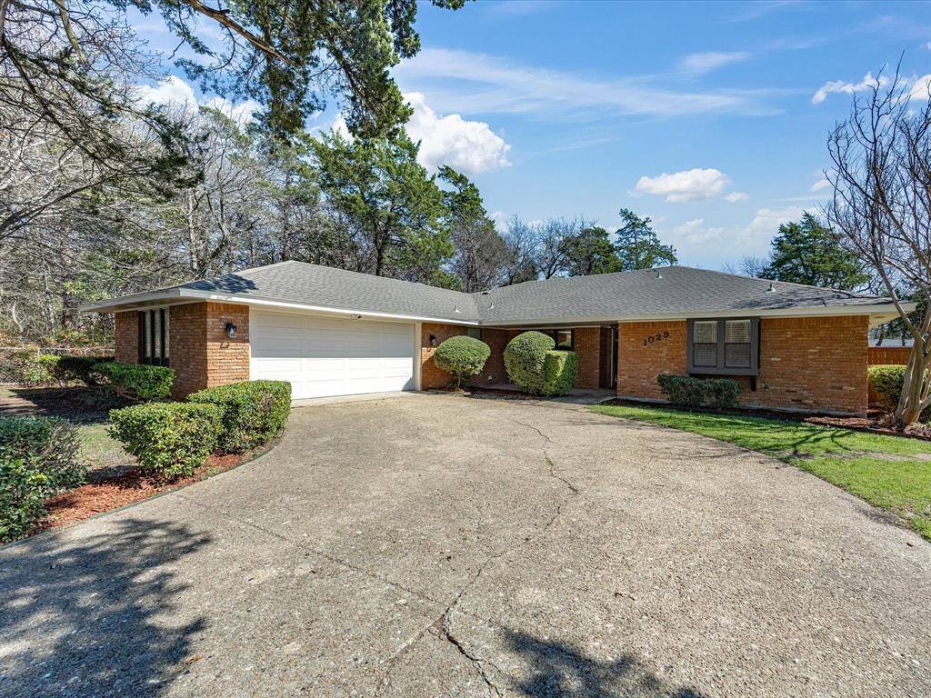1029 Cedar Trail Drive, Cedar Hill, TX 75104