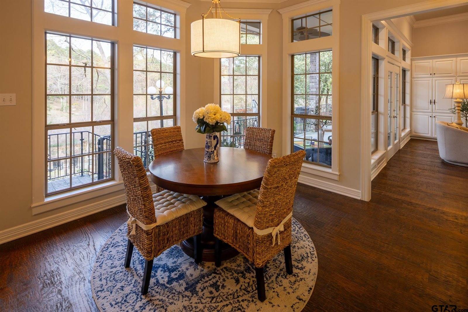 4010 Pinecreek Dr, Tyler, TX 75707