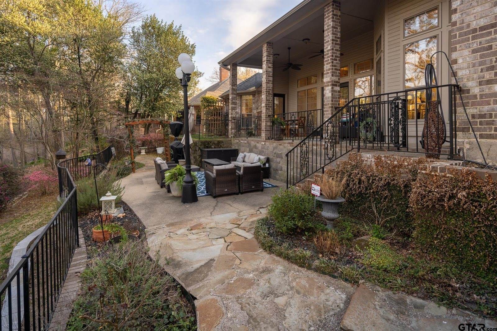 4010 Pinecreek Dr, Tyler, TX 75707