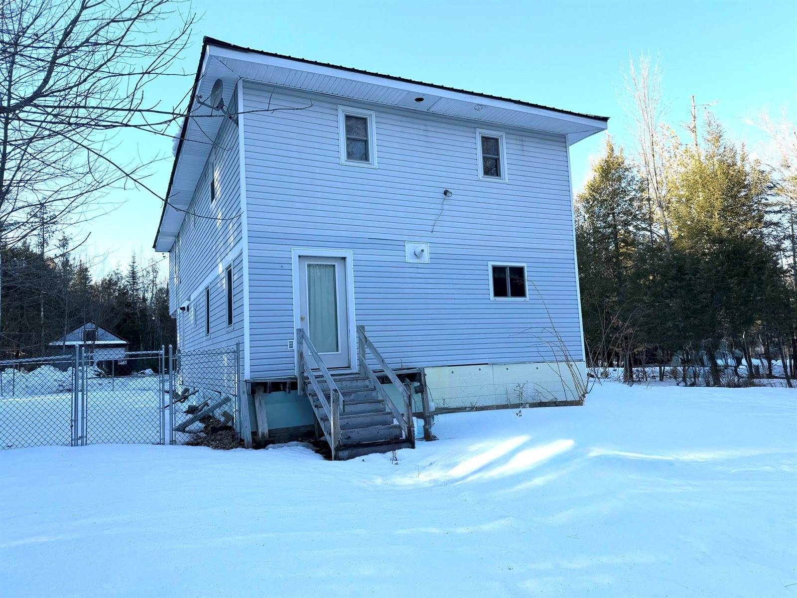 9 Grant Drive, Dover-Foxcroft, ME 04426