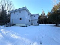 9 Grant Drive, Dover-Foxcroft, ME 04426