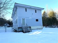 9 Grant Drive, Dover-Foxcroft, ME 04426