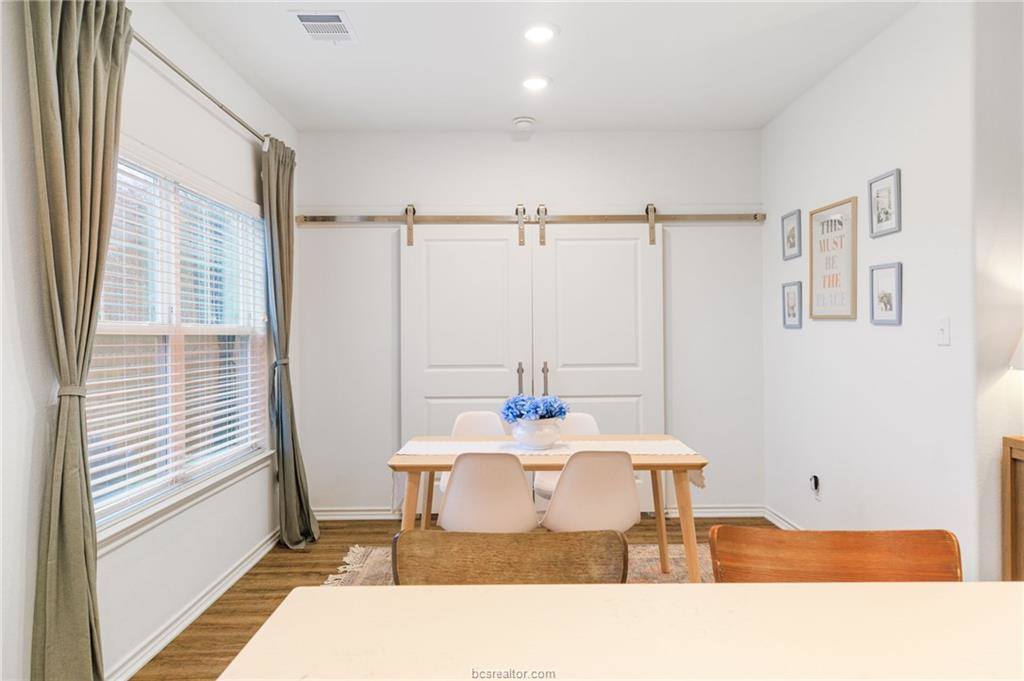 561 Momma Bear Drive, College Station, TX 77845