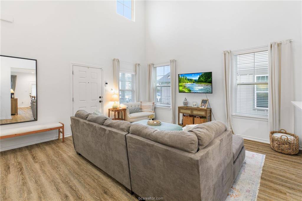 561 Momma Bear Drive, College Station, TX 77845