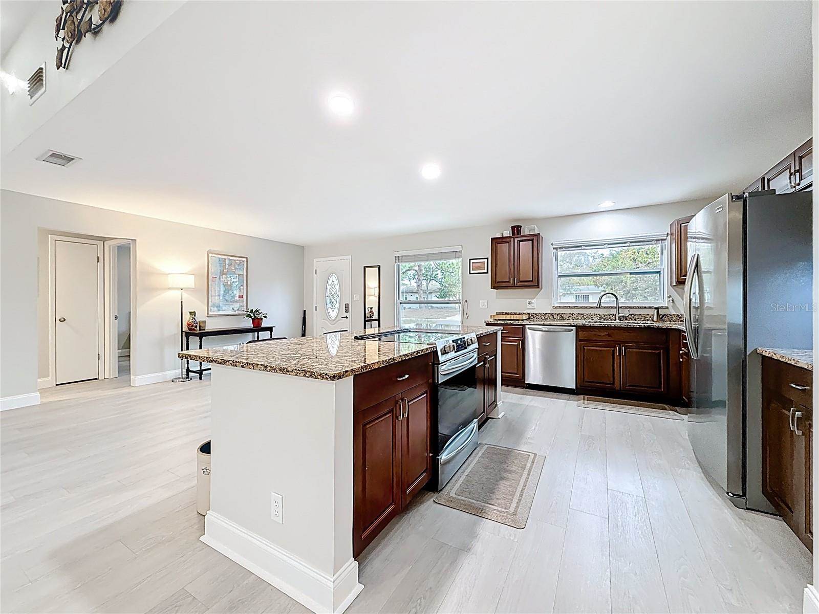 2400 Granada Circle West, Saint Petersburg, FL 33712