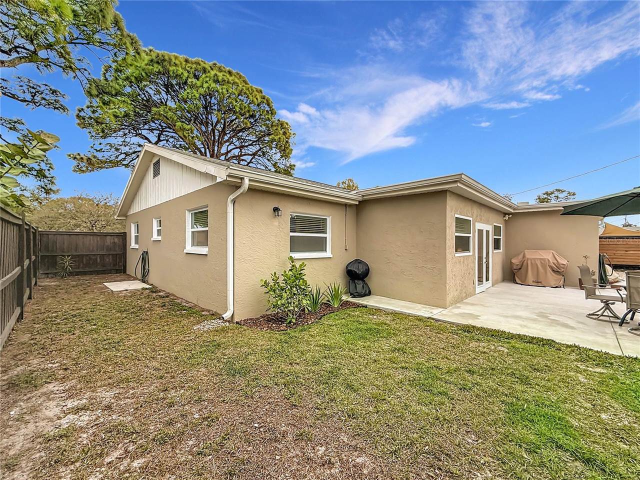 2400 Granada Circle West, Saint Petersburg, FL 33712