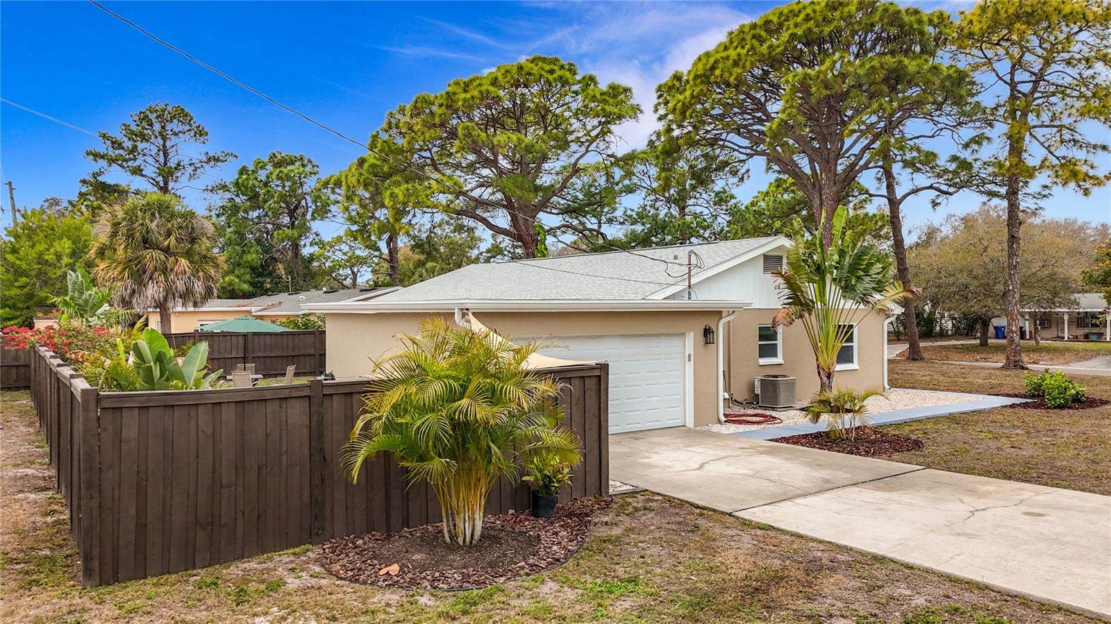 2400 Granada Circle West, Saint Petersburg, FL 33712
