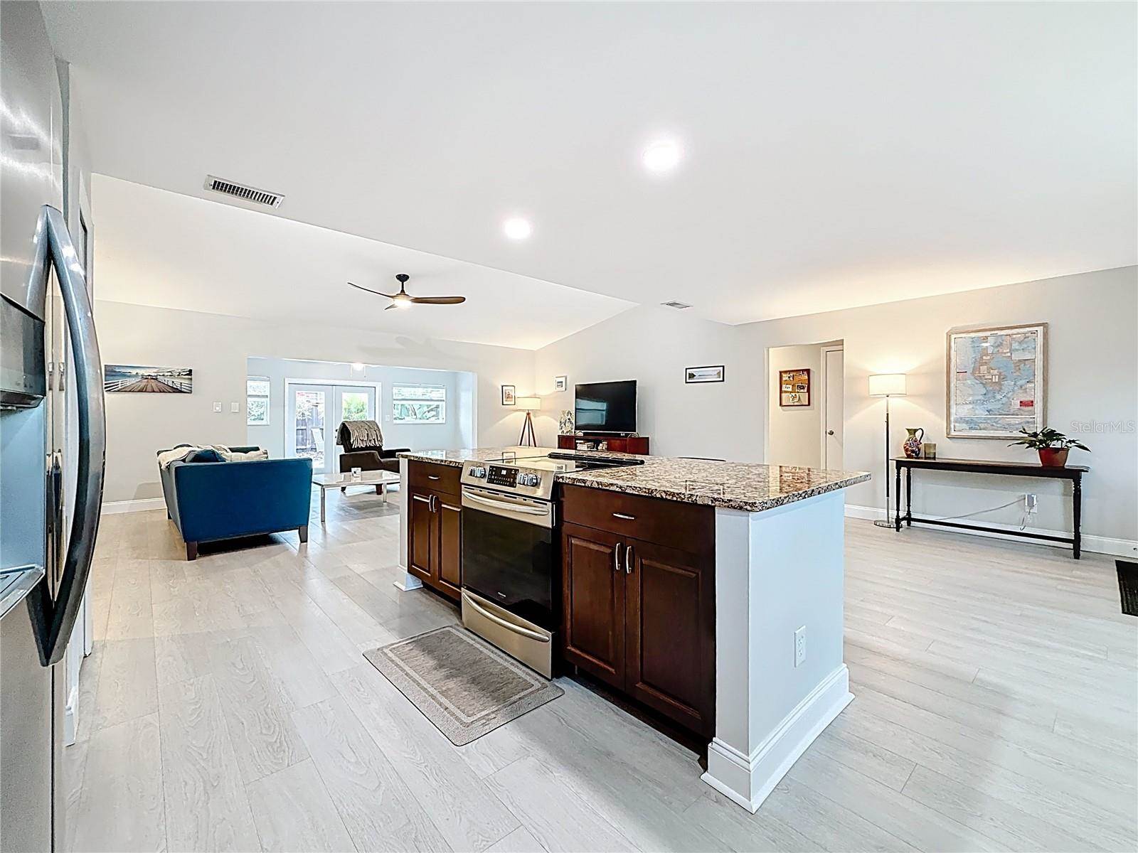 2400 Granada Circle West, Saint Petersburg, FL 33712