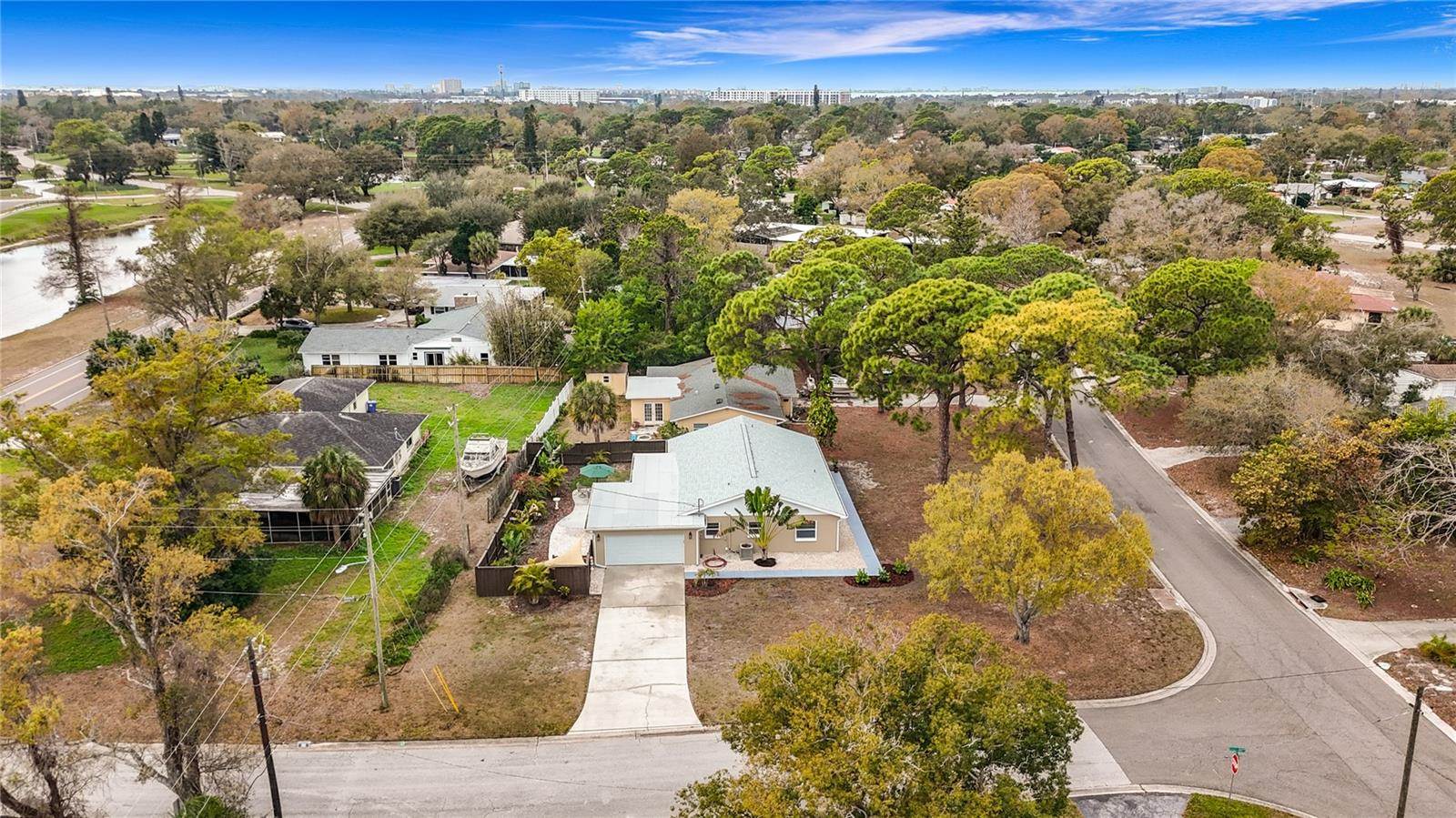 2400 Granada Circle West, Saint Petersburg, FL 33712