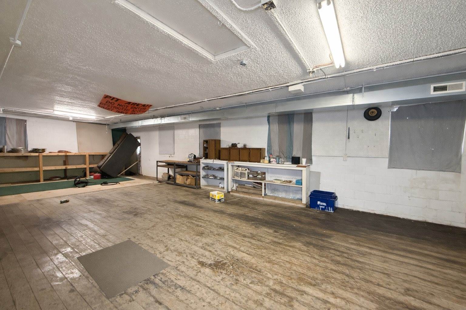 4810 2nd Avenue, Moline, IL 61265