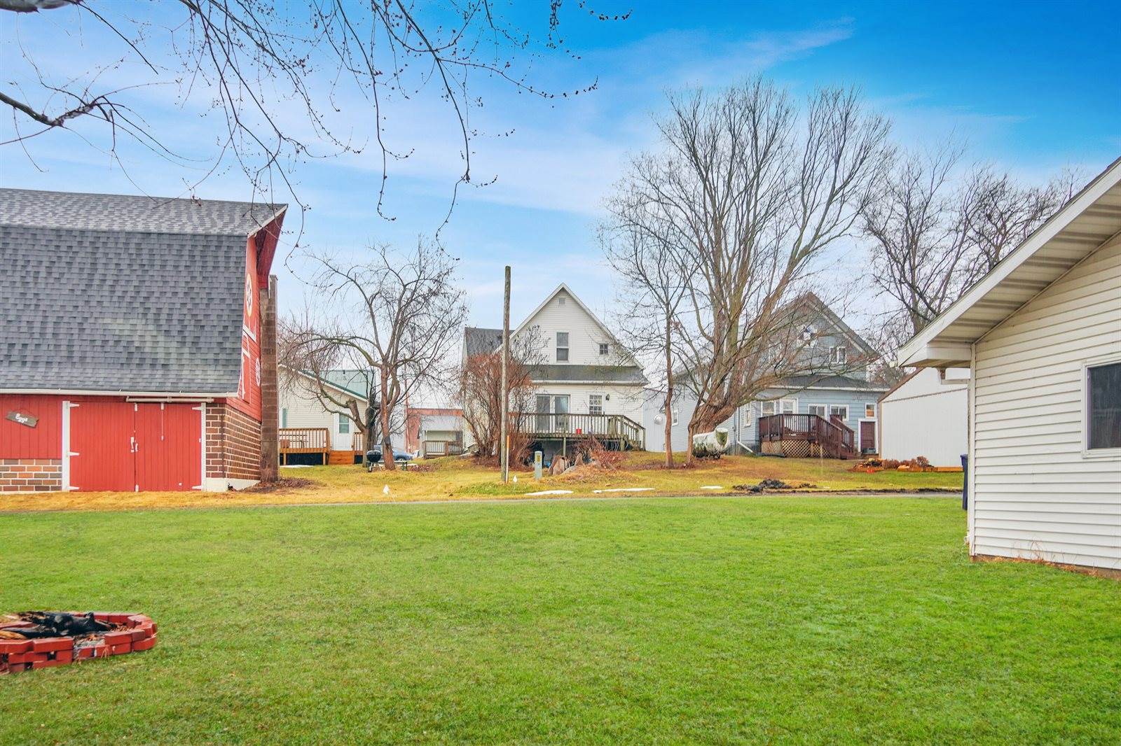 906 Center St, Wilton, WI 54670