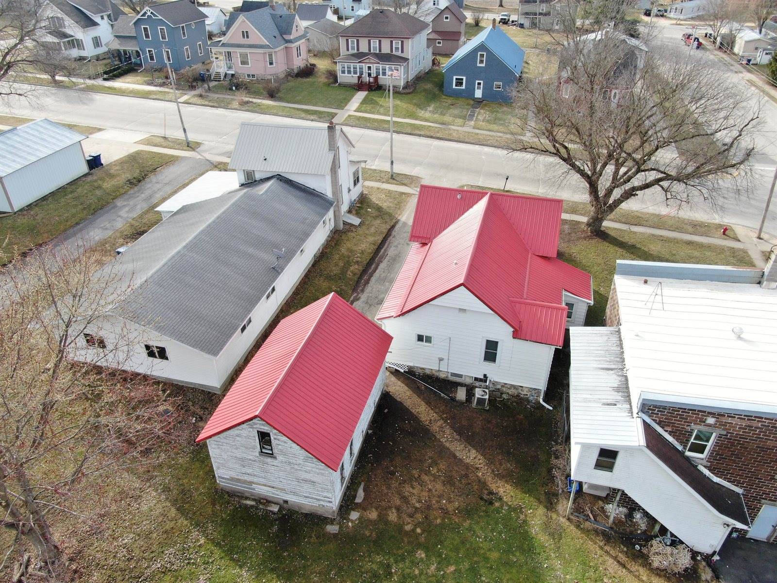 906 Center St, Wilton, WI 54670