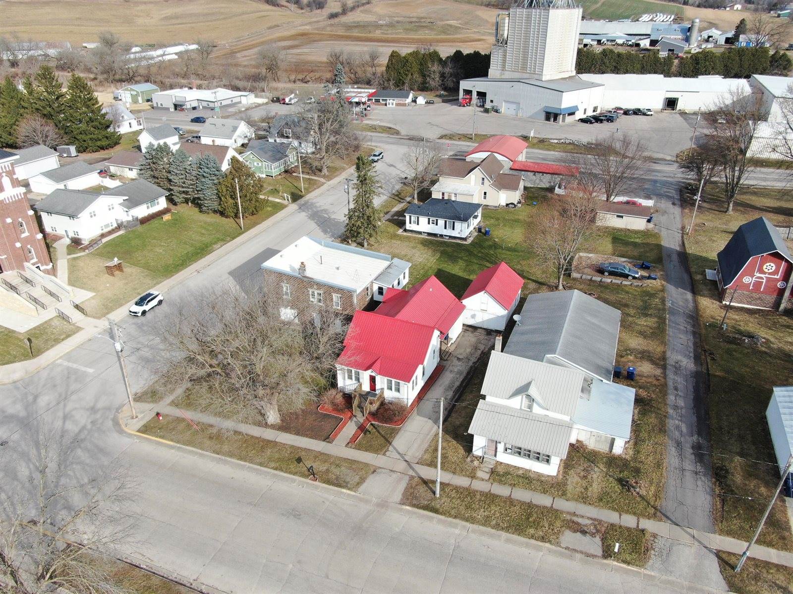 906 Center St, Wilton, WI 54670