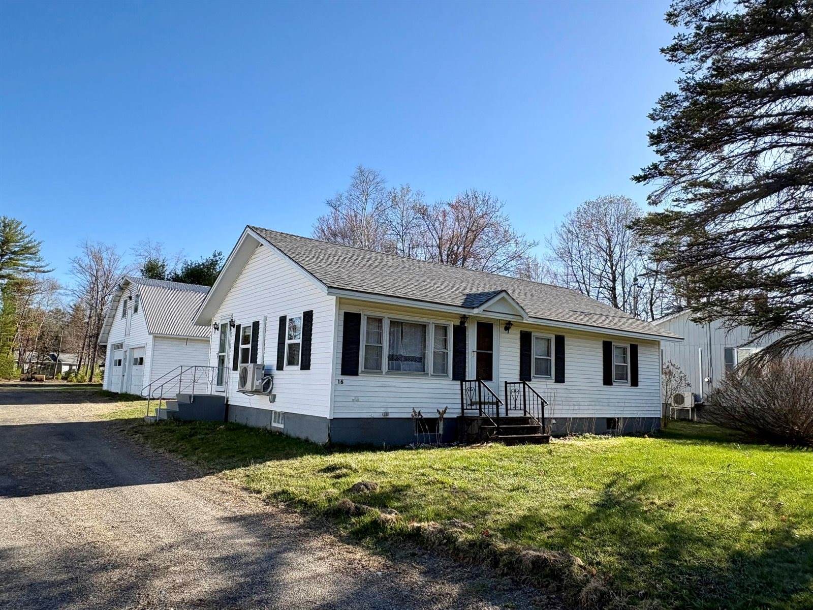 16 Lagrange Road, Howland, ME 04448
