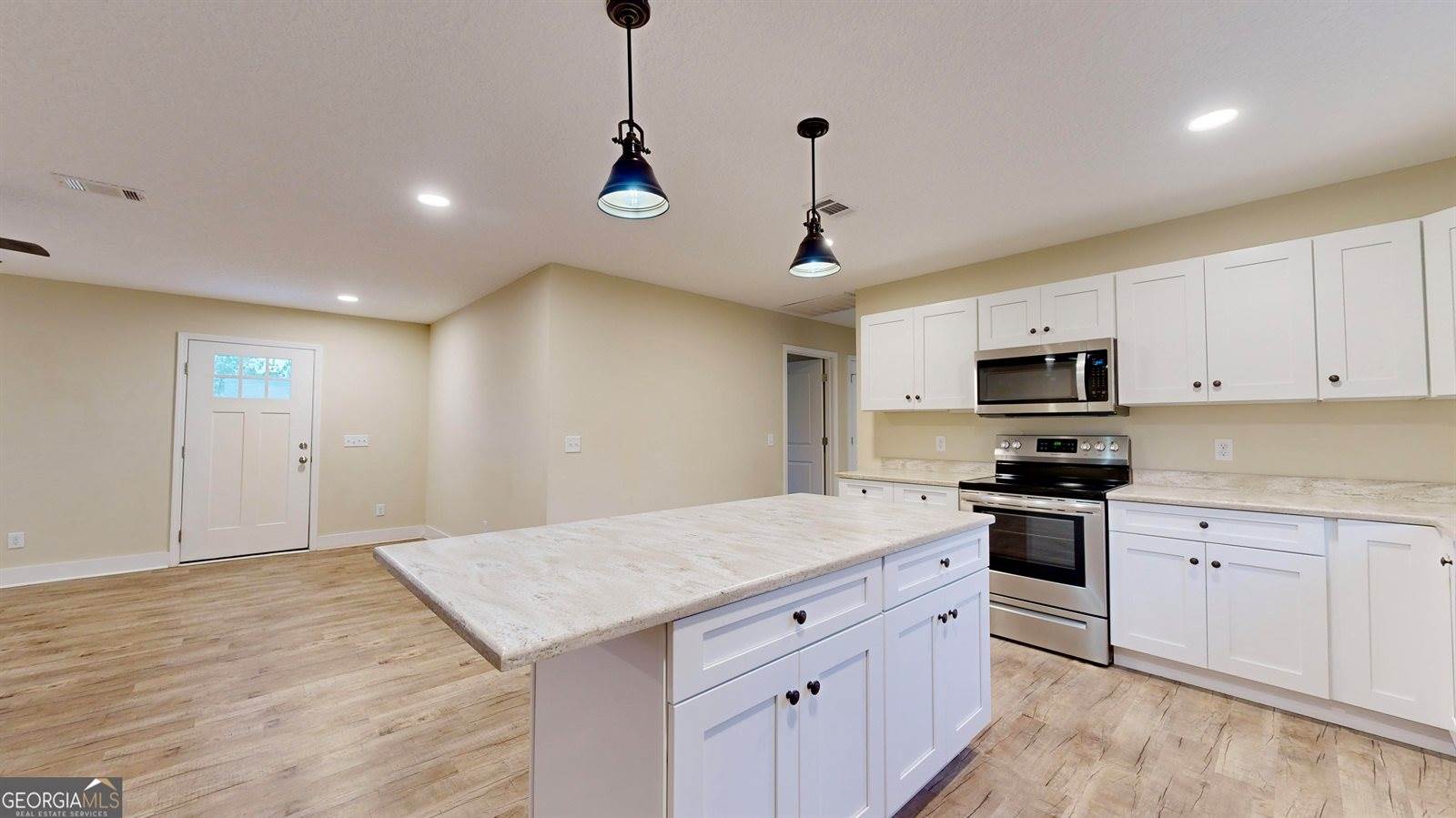 4756 Otter Creek Circle, Blackshear, GA 31516