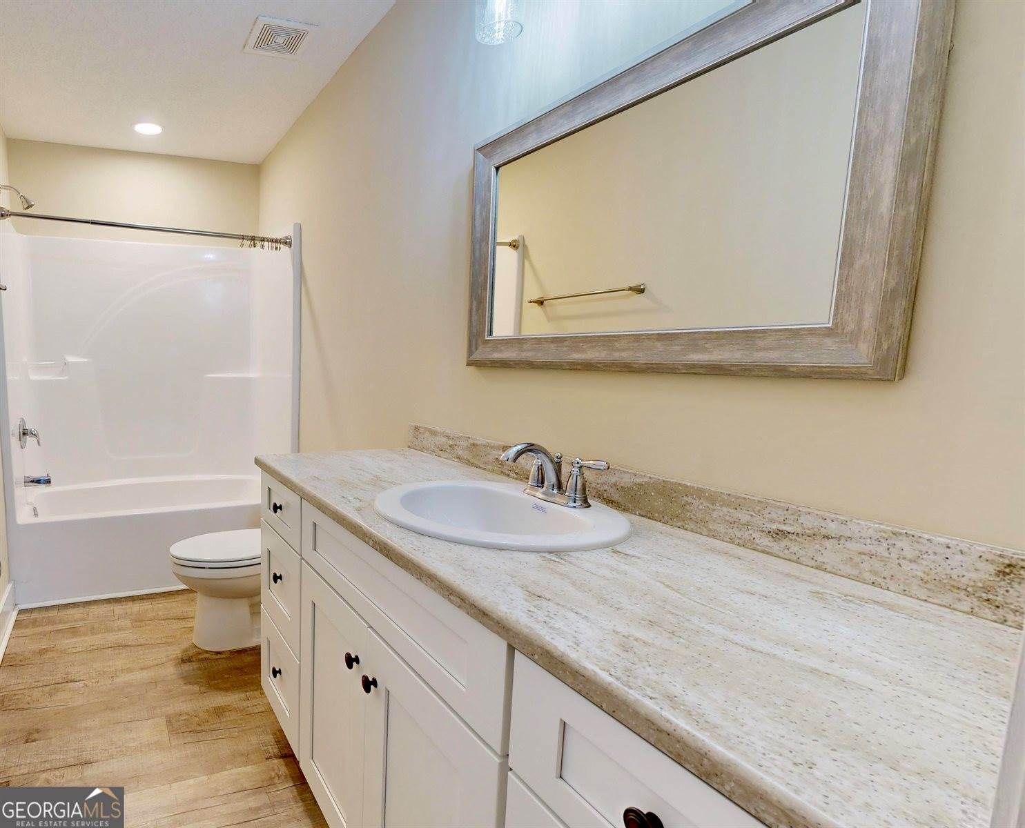 4756 Otter Creek Circle, Blackshear, GA 31516