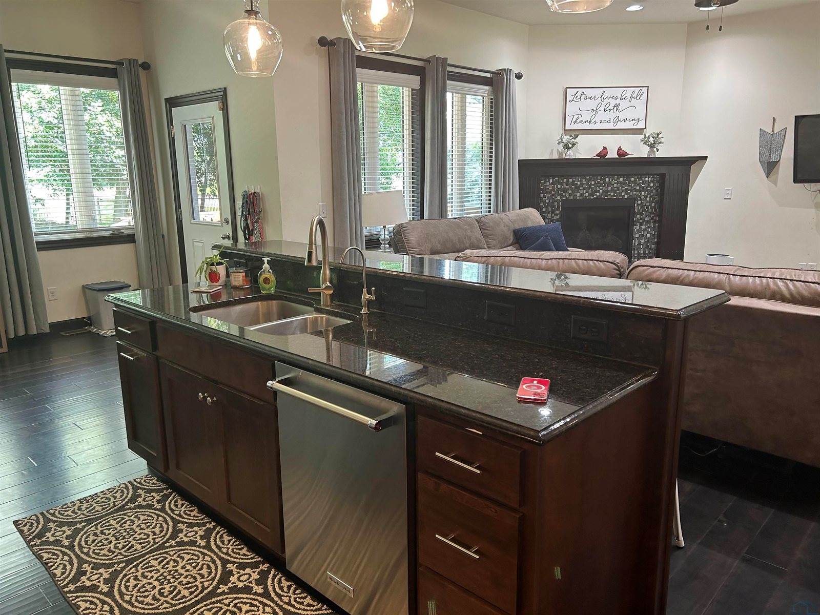 875 E Sawgrass Trail, Dakota Dunes, SD 57049