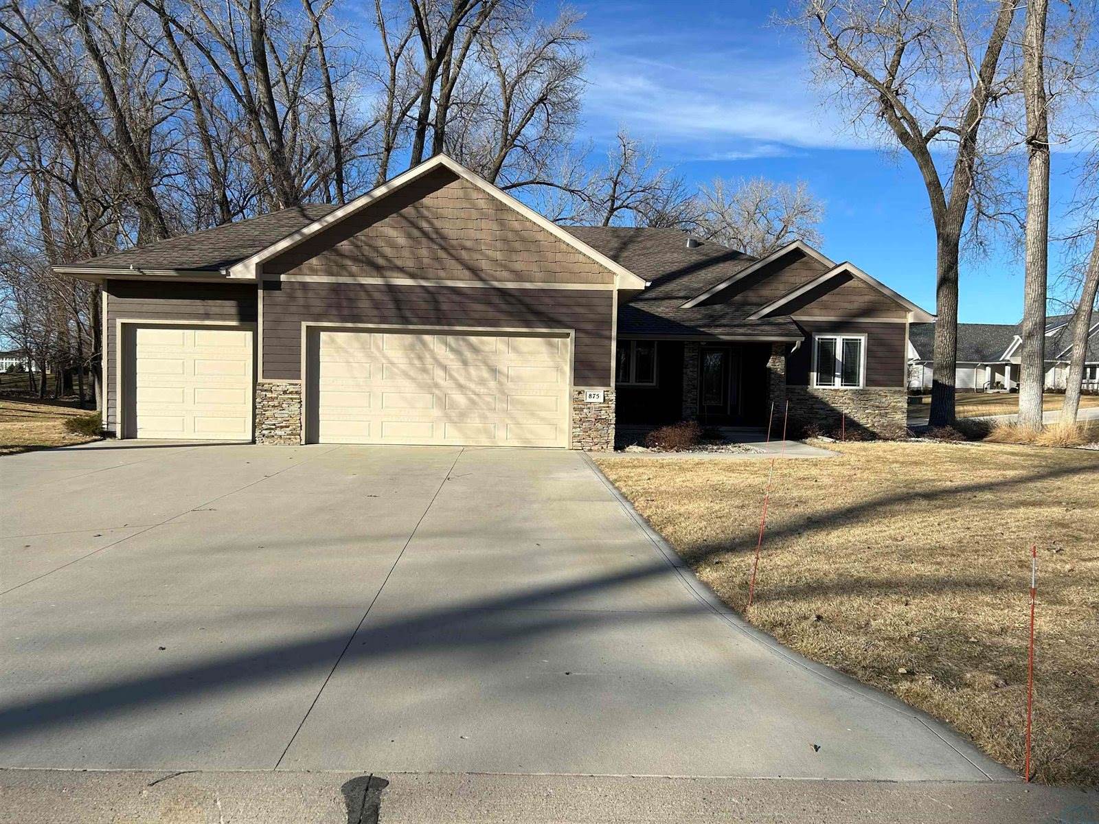 875 E Sawgrass Trail, Dakota Dunes, SD 57049