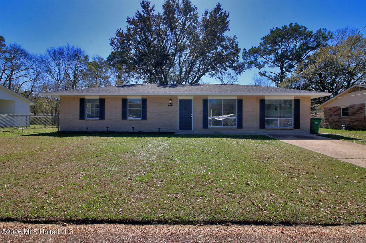 15825 Waycross Drive, Biloxi, MS 39532