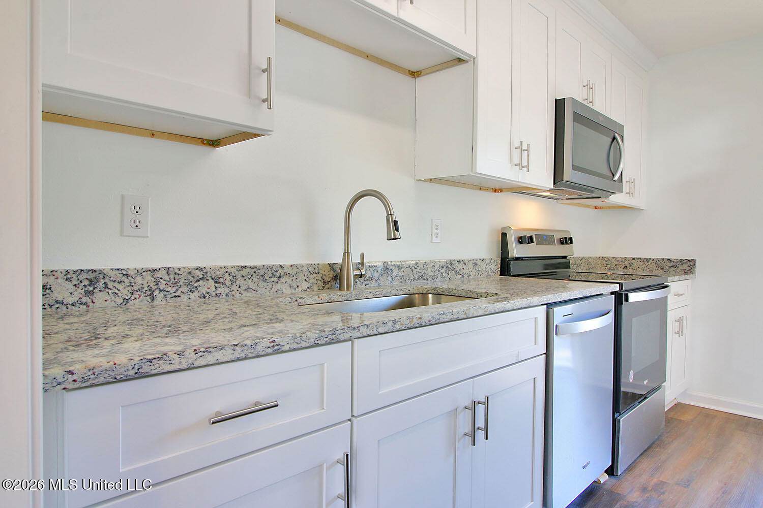 15825 Waycross Drive, Biloxi, MS 39532