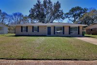 15825 Waycross Drive, Biloxi, MS 39532