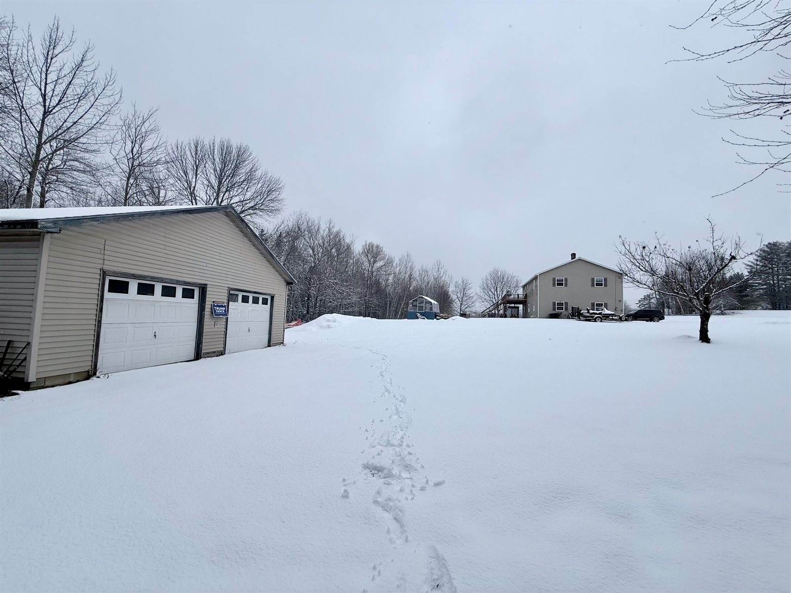 311 Phinney Farm Road, Lincoln, ME 04457