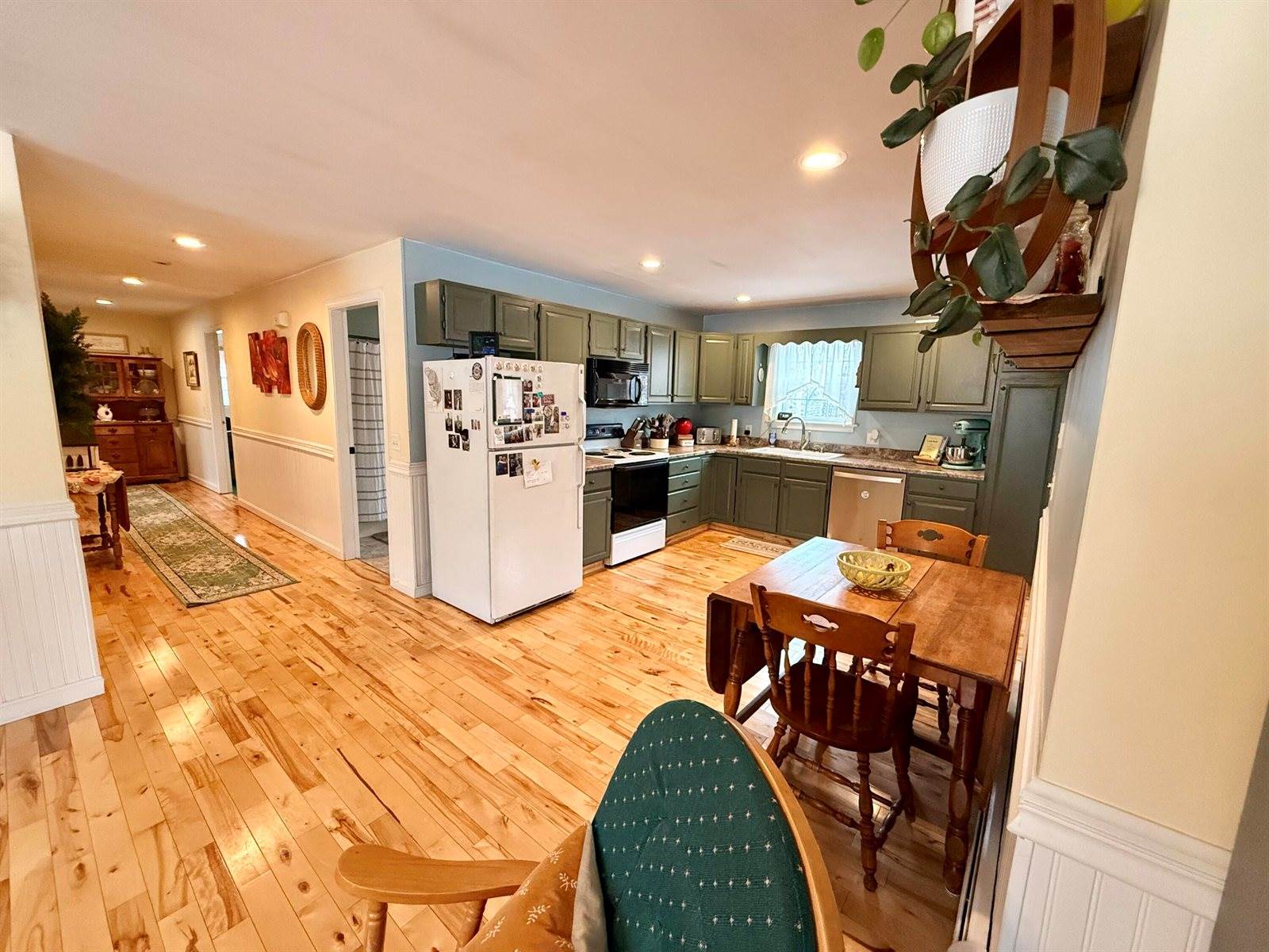 311 Phinney Farm Road, Lincoln, ME 04457