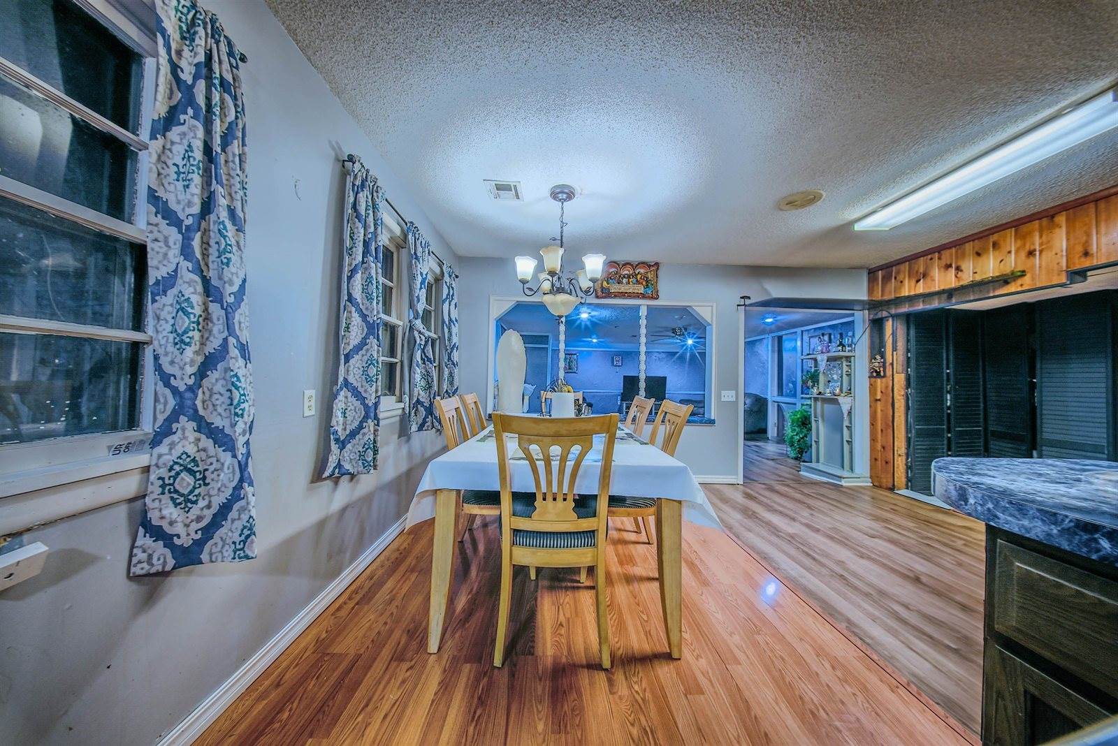 113 South Country Club Rd, Arkansas City, KS 67005