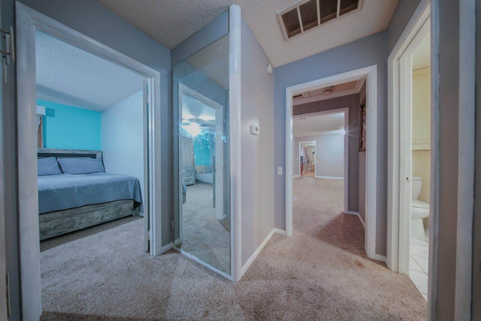 113 South Country Club Rd, Arkansas City, KS 67005