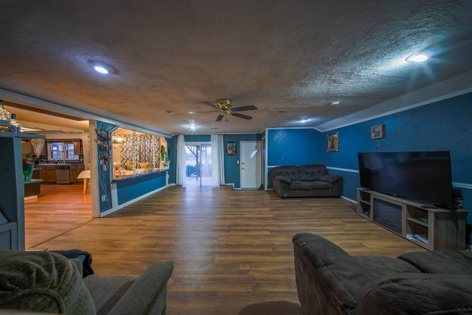 113 South Country Club Rd, Arkansas City, KS 67005