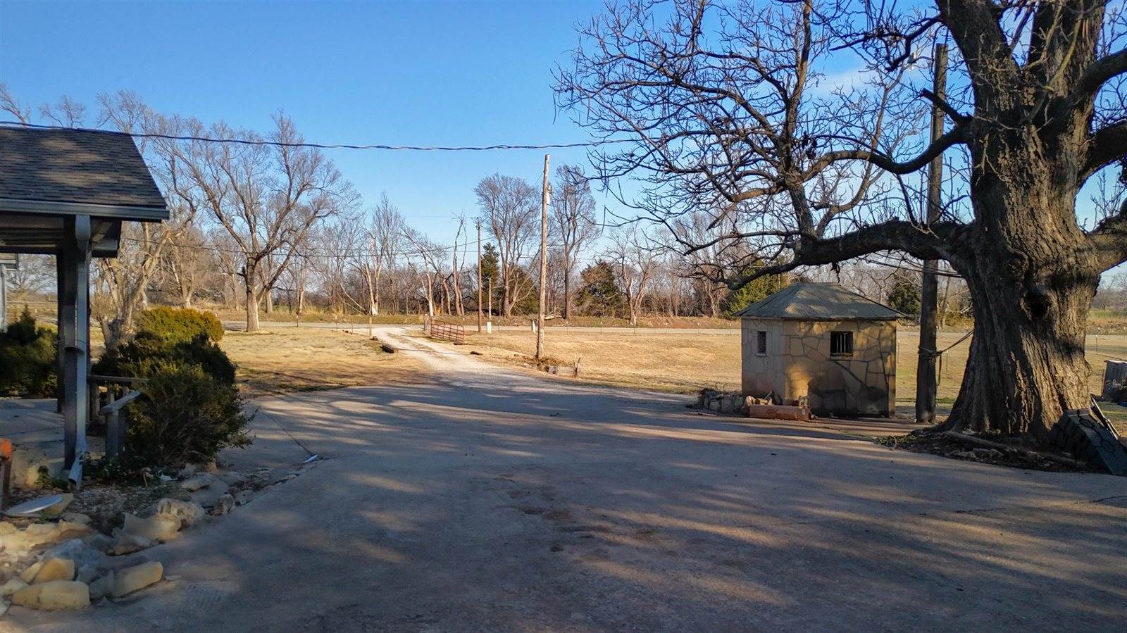 113 South Country Club Rd, Arkansas City, KS 67005