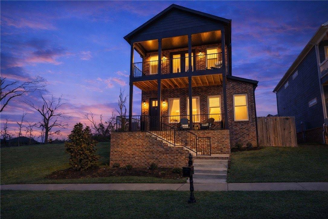 1054 Main Street, Bentonville, AR 72712