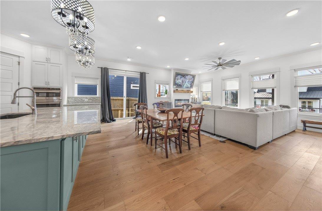 1054 Main Street, Bentonville, AR 72712