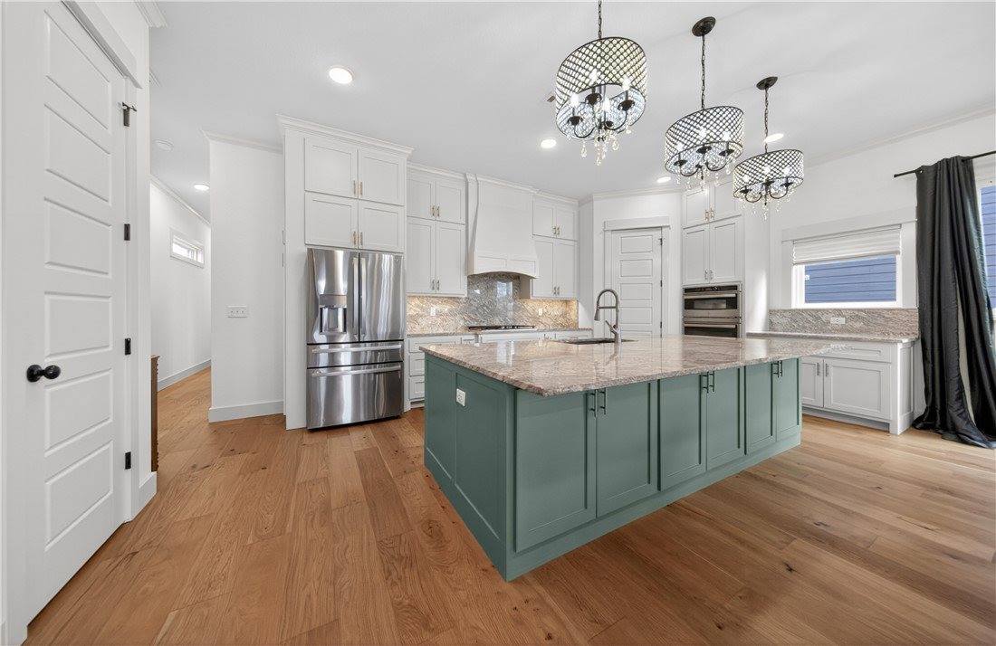 1054 Main Street, Bentonville, AR 72712
