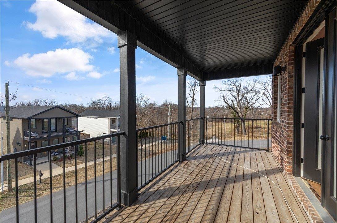 1054 Main Street, Bentonville, AR 72712