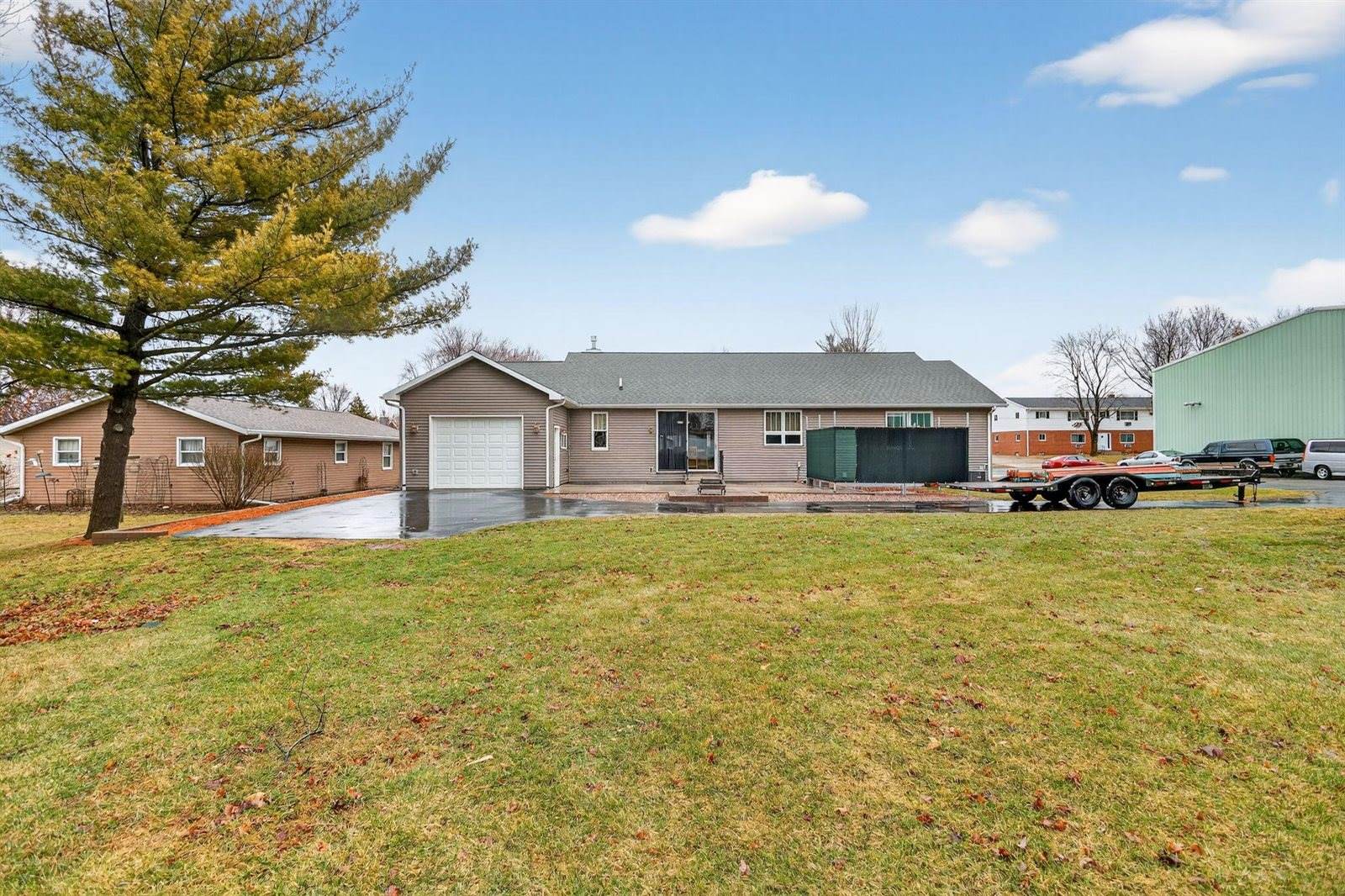 218 Kilbourn St, Horicon, WI 53032