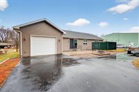 218 Kilbourn St, Horicon, WI 53032