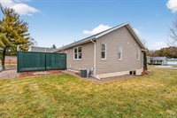 218 Kilbourn St, Horicon, WI 53032