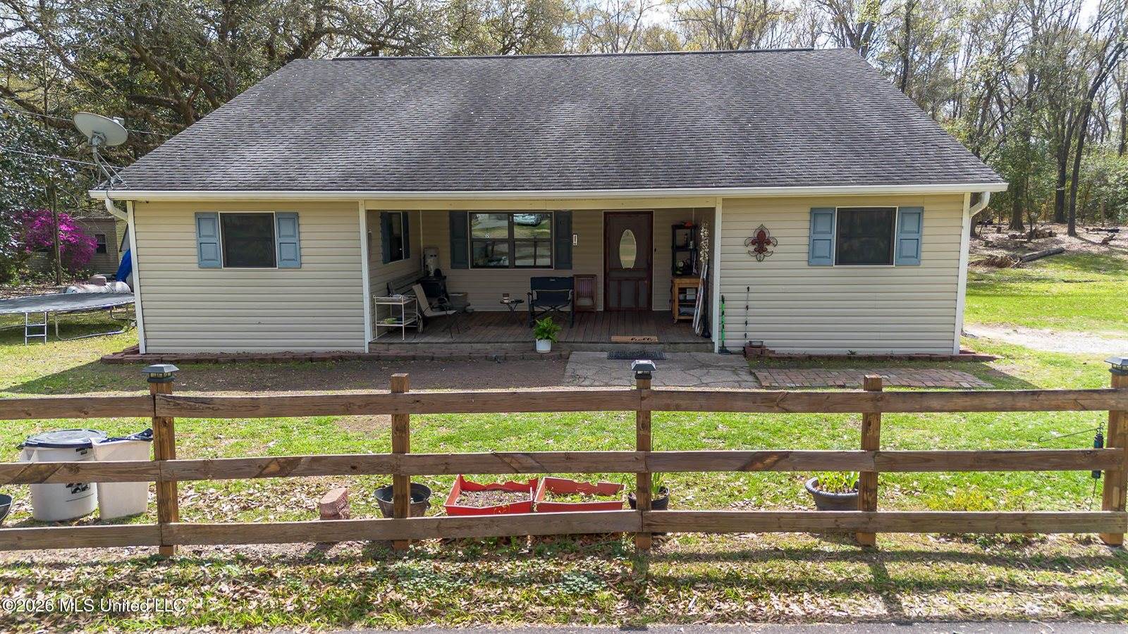 28 West M Stewart Road, Carriere, MS 39426