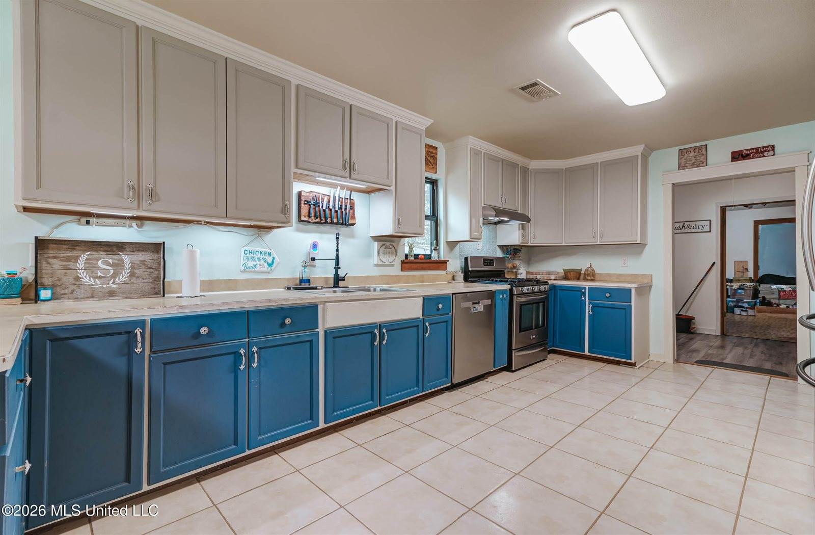 28 West M Stewart Road, Carriere, MS 39426