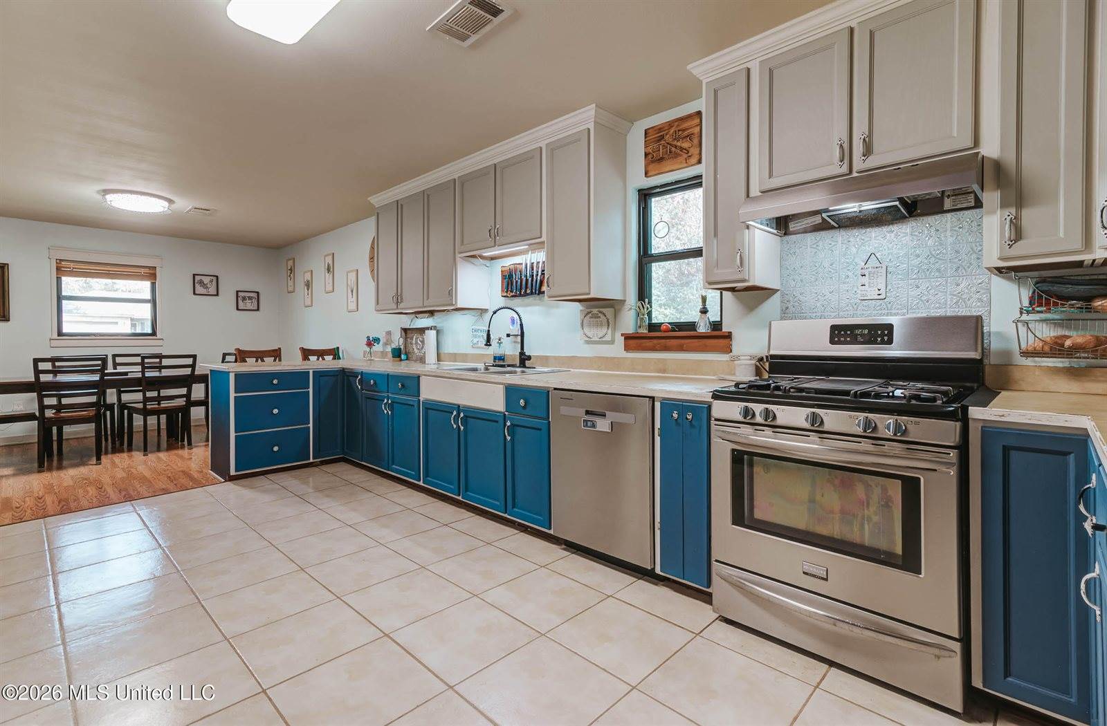 28 West M Stewart Road, Carriere, MS 39426