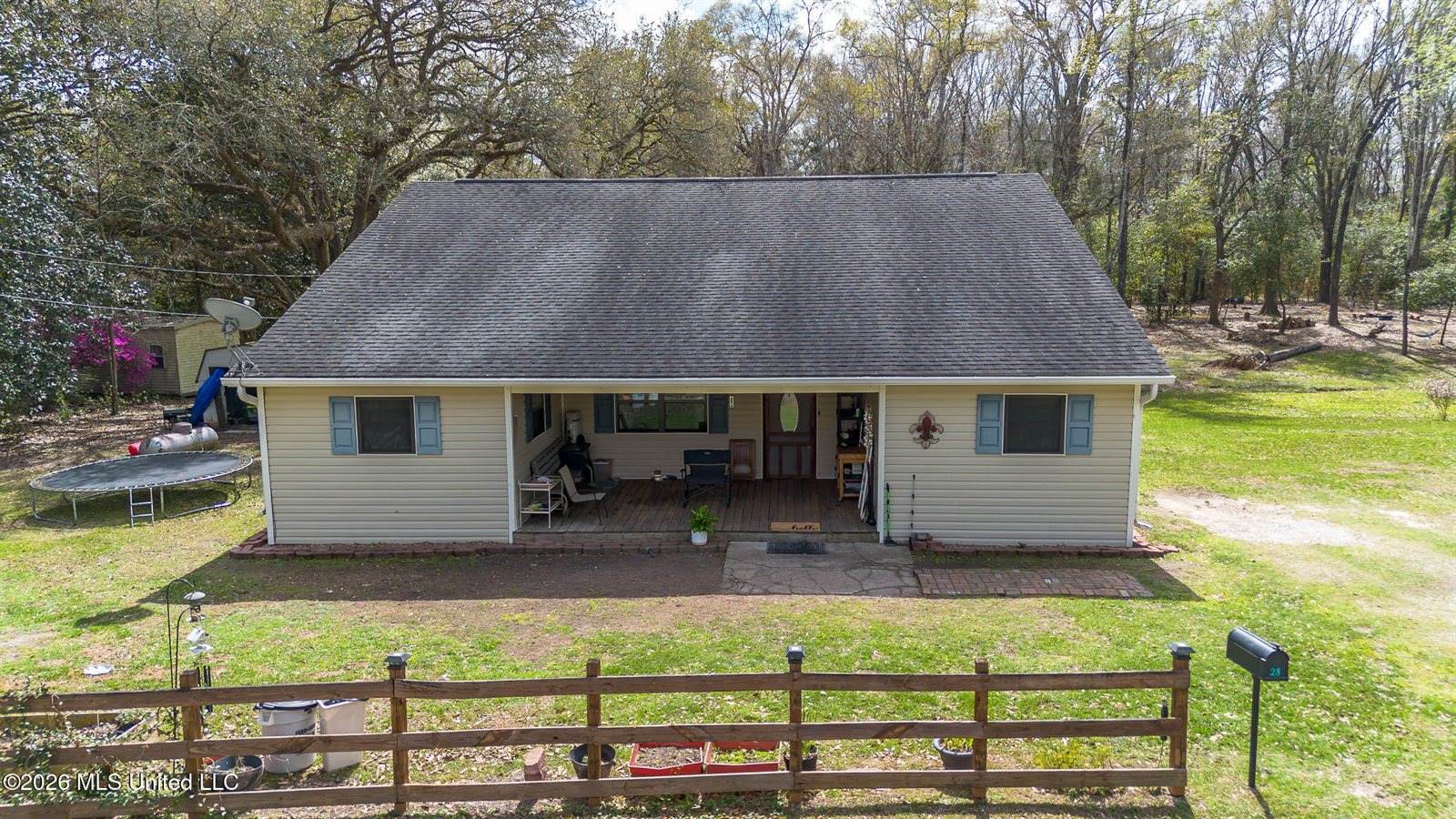 28 West M Stewart Road, Carriere, MS 39426